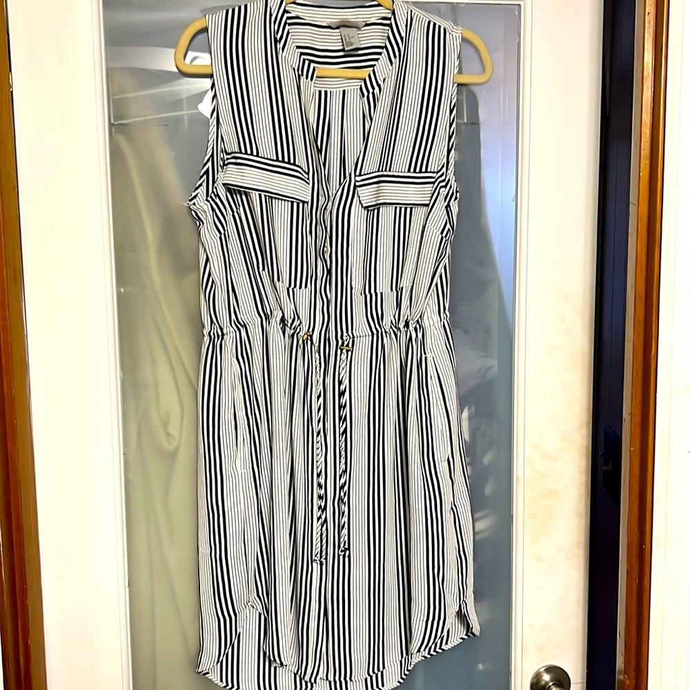 H&M striped sleeveless button up dress